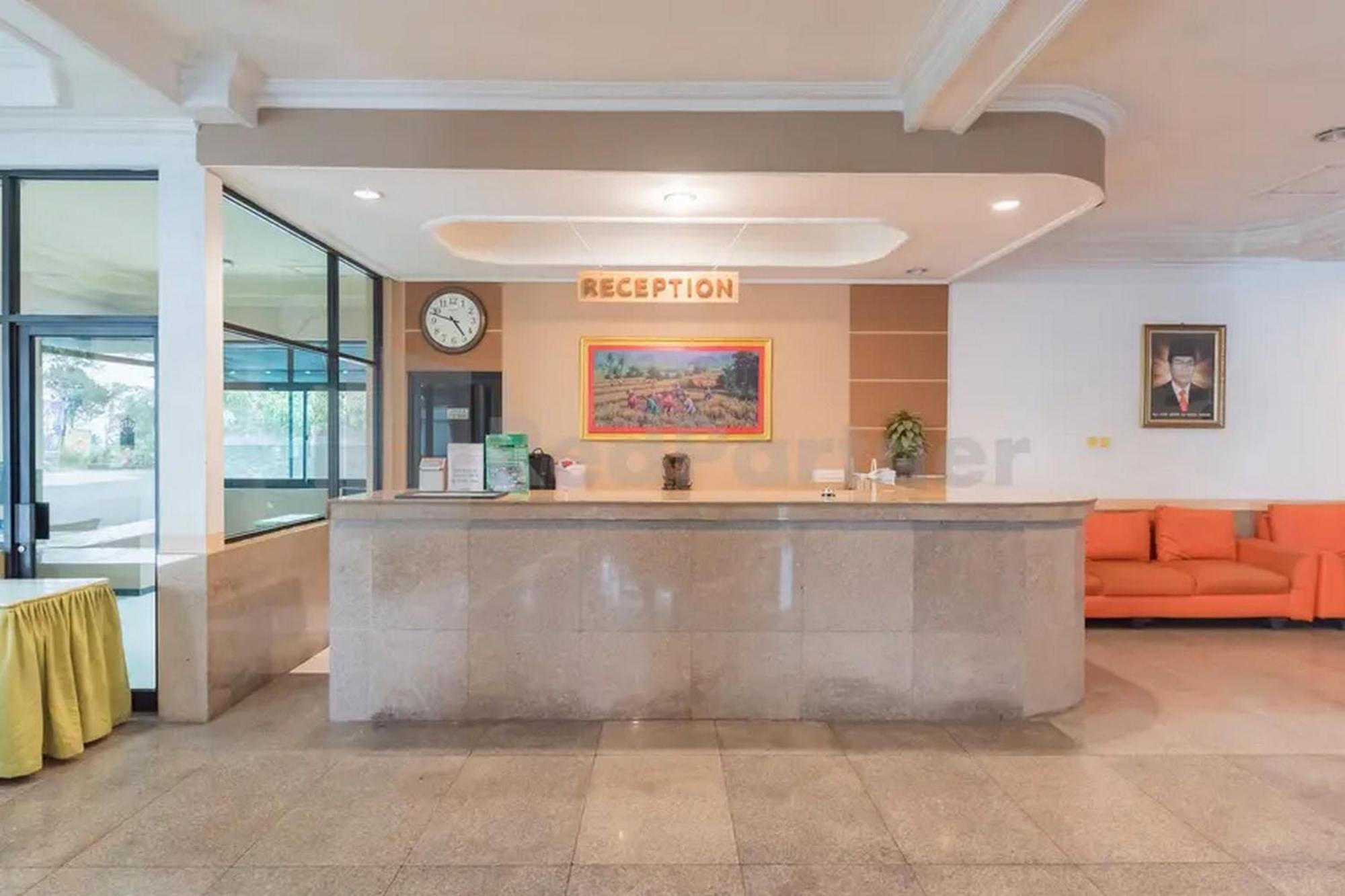Hotel Ayong Linggarjati Kuningan Mitra Reddoorz Zewnętrze zdjęcie