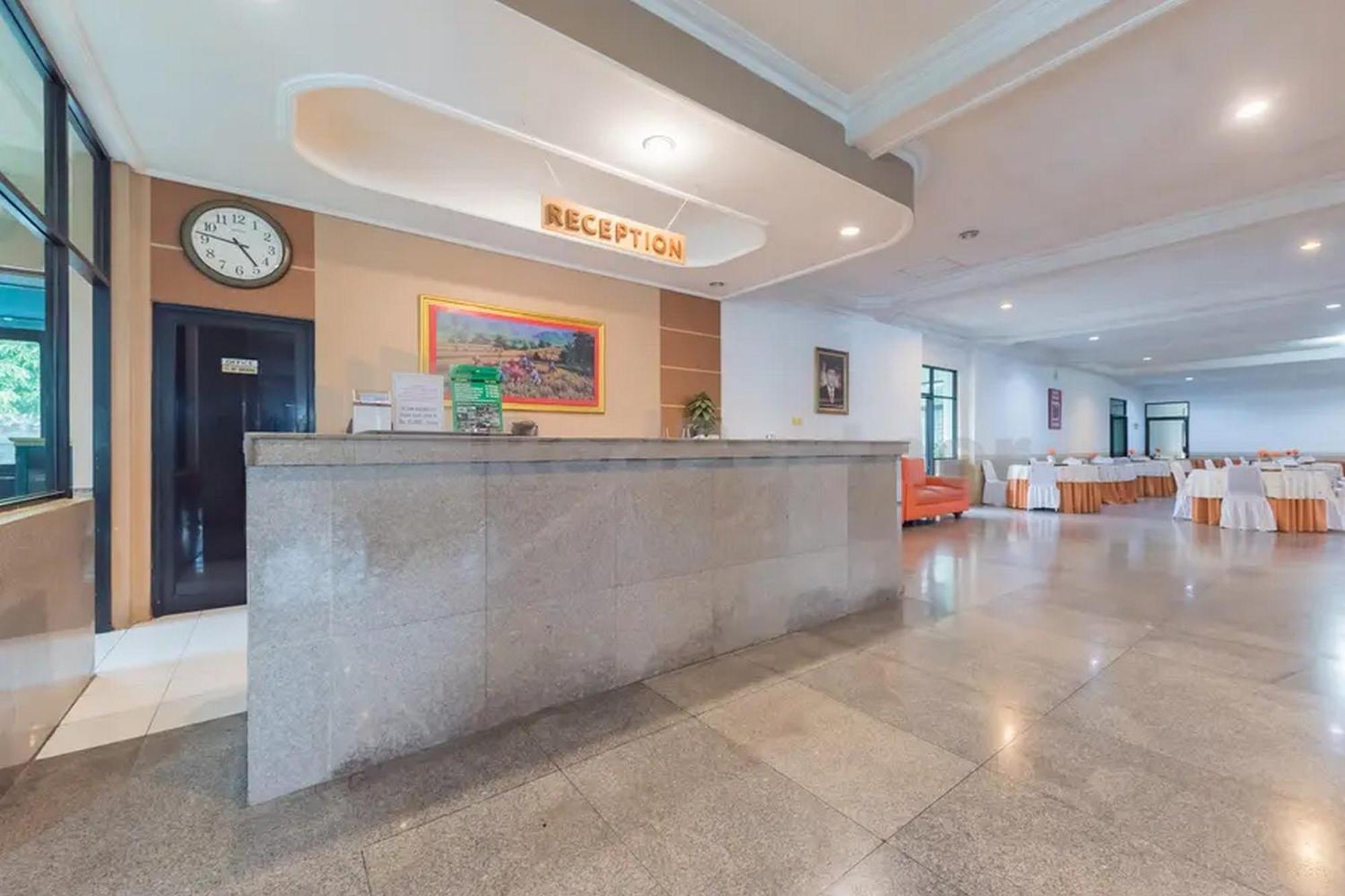 Hotel Ayong Linggarjati Kuningan Mitra Reddoorz Zewnętrze zdjęcie