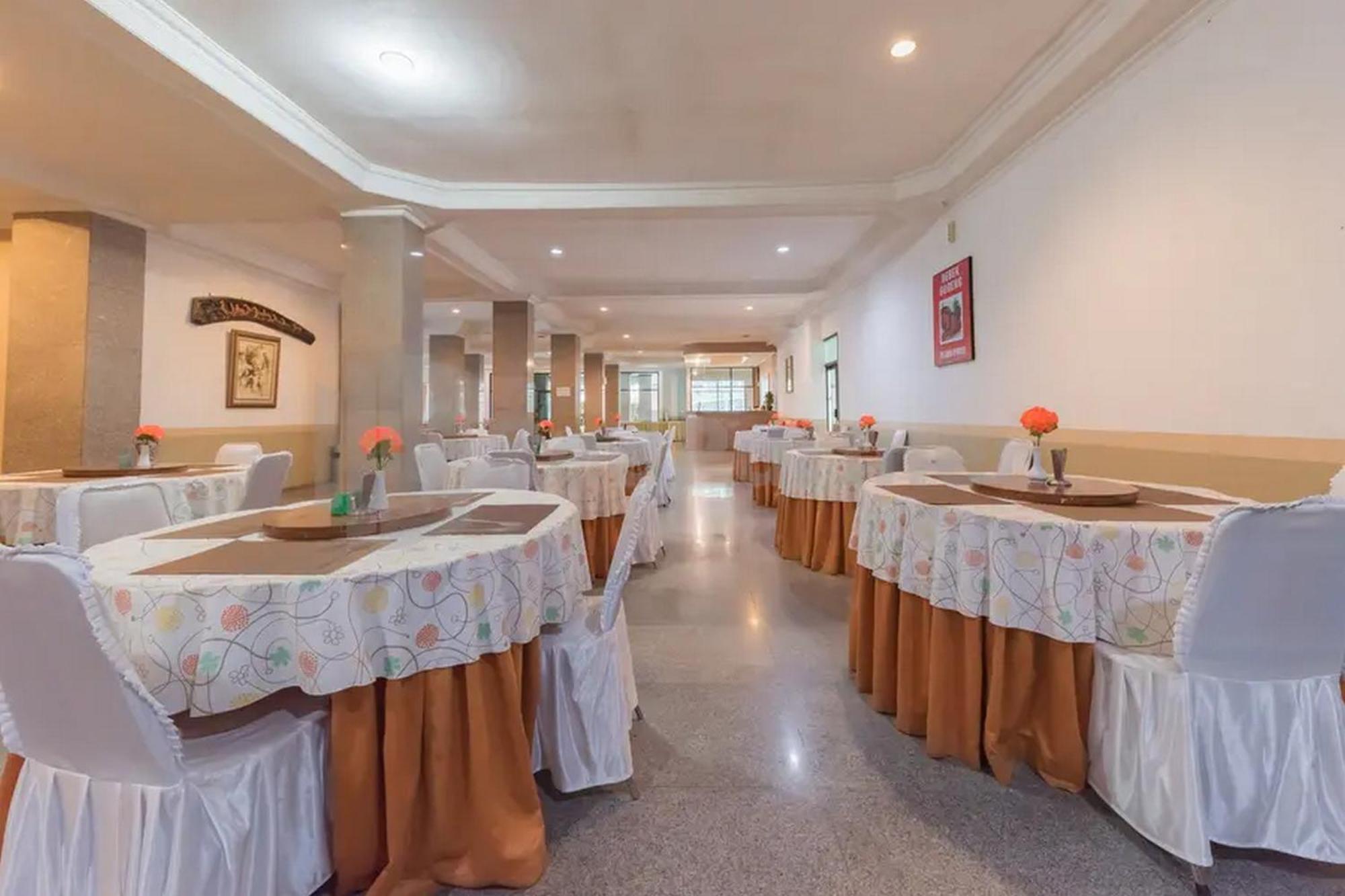 Hotel Ayong Linggarjati Kuningan Mitra Reddoorz Zewnętrze zdjęcie