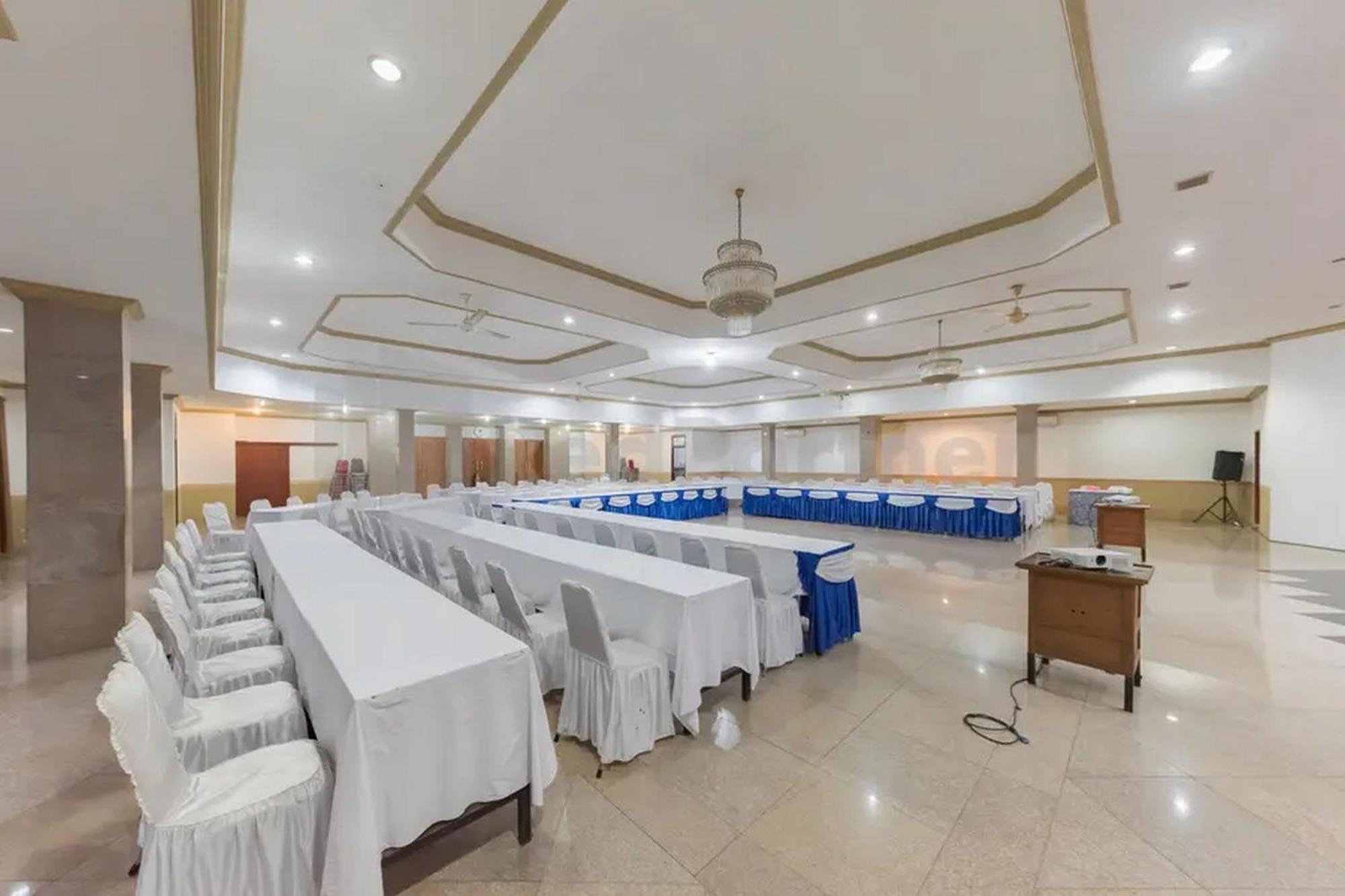 Hotel Ayong Linggarjati Kuningan Mitra Reddoorz Zewnętrze zdjęcie