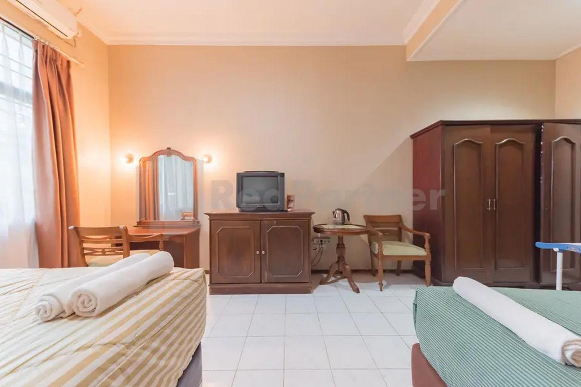 Hotel Ayong Linggarjati Kuningan Mitra Reddoorz Zewnętrze zdjęcie