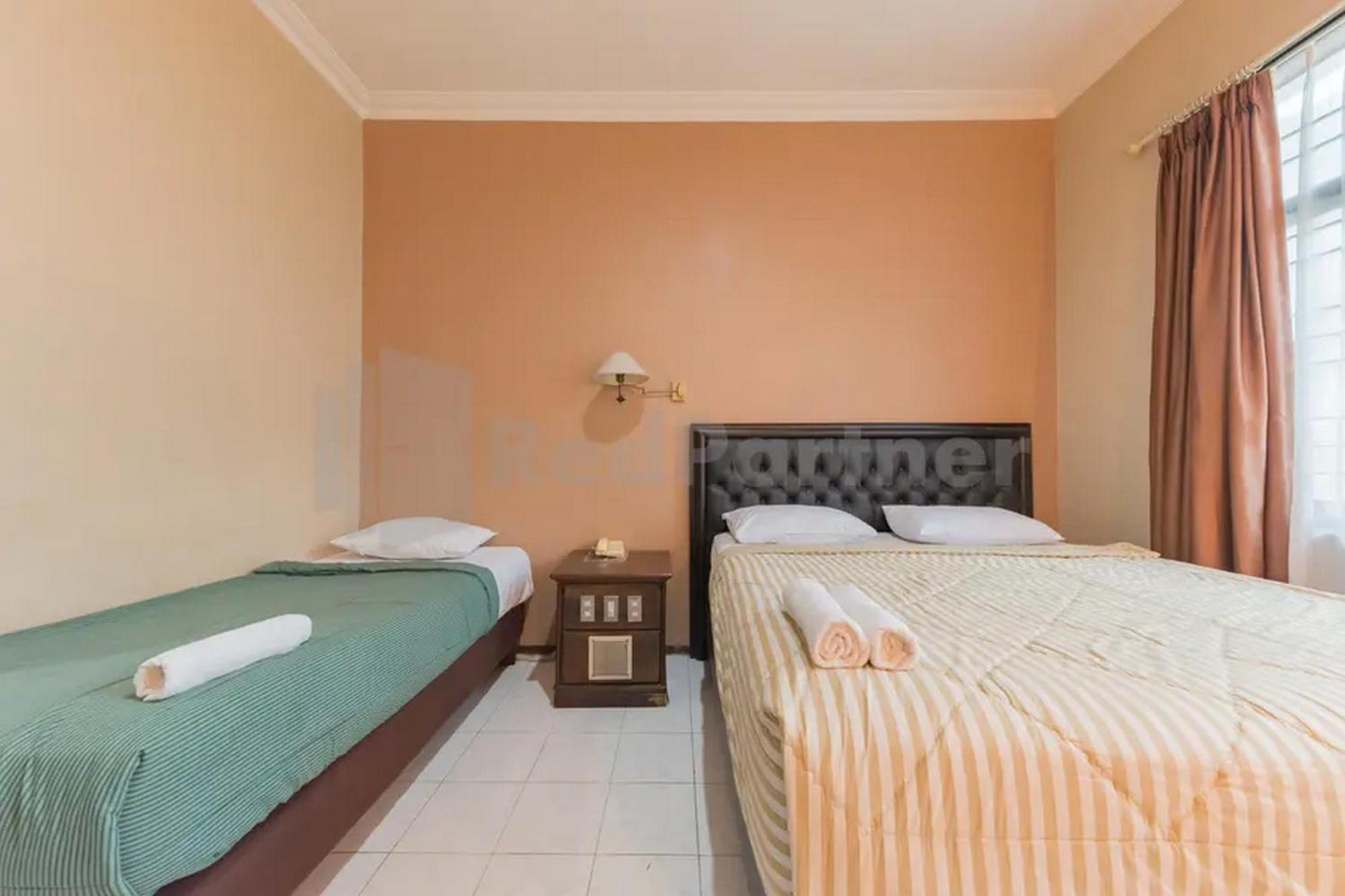 Hotel Ayong Linggarjati Kuningan Mitra Reddoorz Zewnętrze zdjęcie